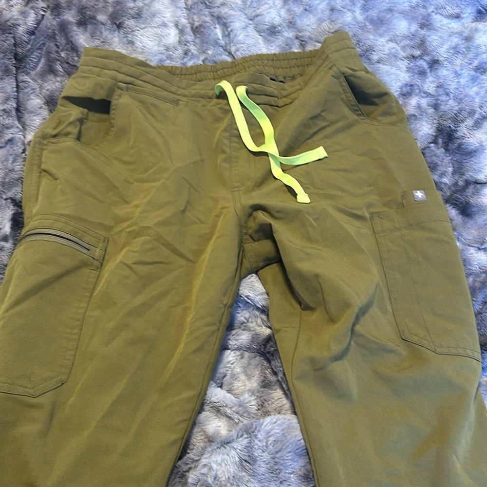 Medium Green Scrubs